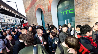 HTC-HomeLaunch-Gallery-03.jpg