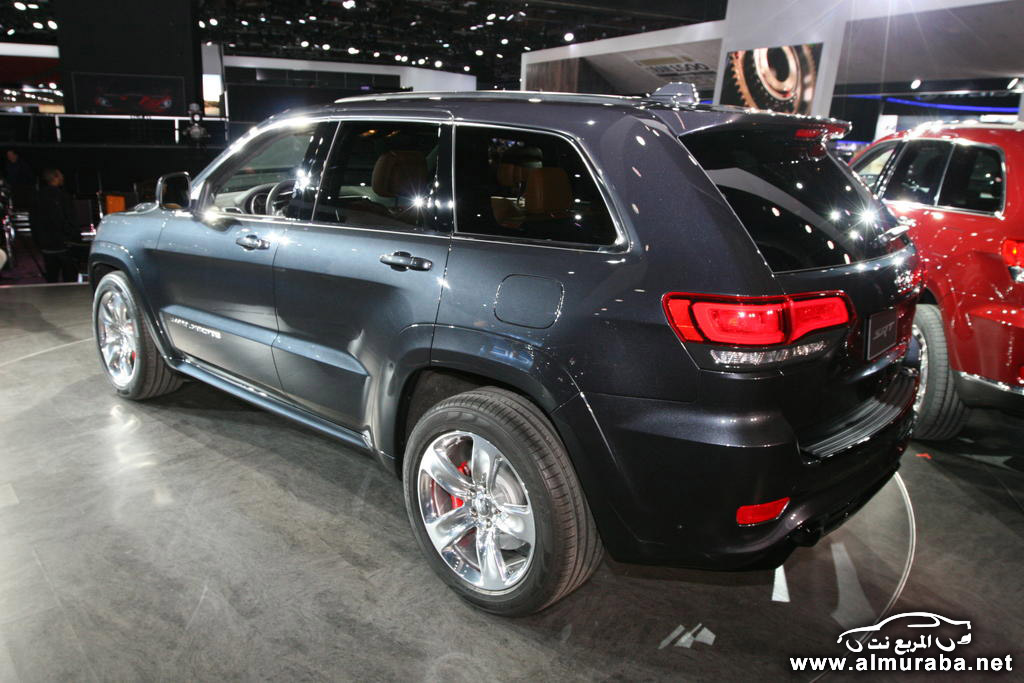 2014-Jeep-Grand-Cherokee-SRT-rear.jpg