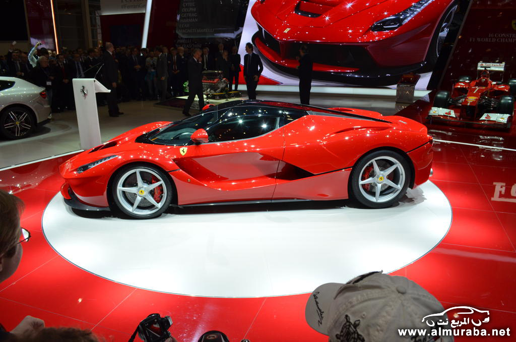 ferrari-laferrari-02.jpg