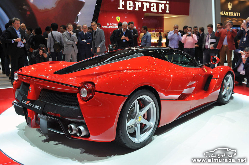 02-ferrari-laferrari-geneva.jpg