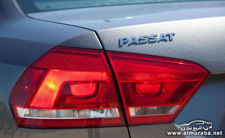 2014-volkswagen-passat-18t-tsi-sel-taillight-and-badge-photo-535811-s-787x481.jpg