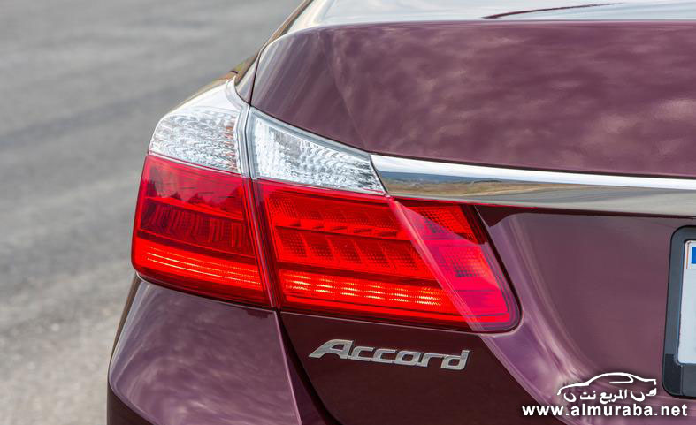 2014-honda-accord-ex-l-v6-sedan-taillight-and-badge-photo-473254-s-787x481.jpg