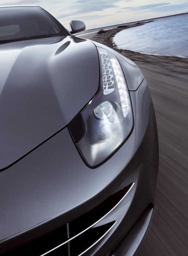 Ferrari-FF-in-Abu-Dhabi-13-640x871.jpg