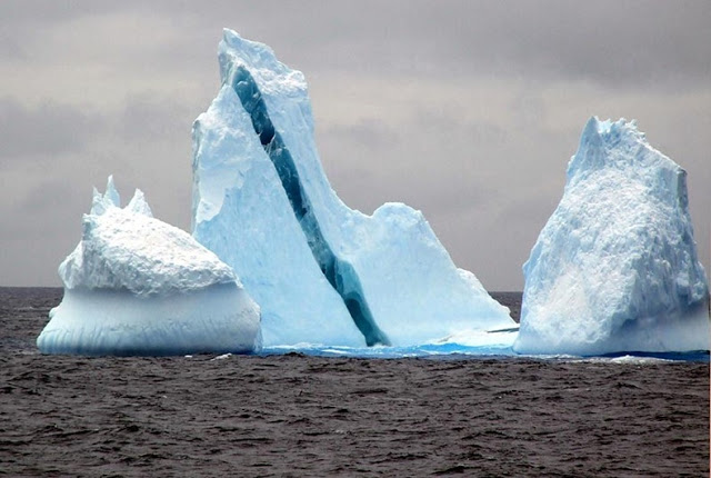 striped-iceberg-5[2].jpg