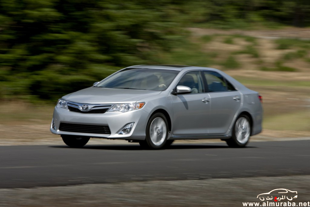 2012-toyota-camry_100360477_l.jpg