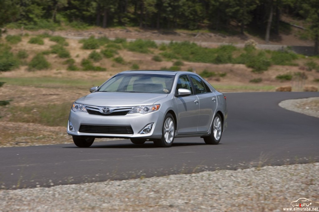 2012-toyota-camry_100360493_l.jpg