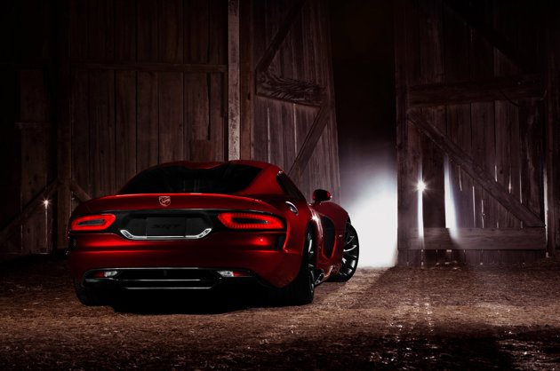 2013-SRT-Viper-17-jpg_193306.jpg