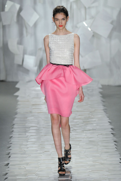 Jason%20Wu%20Spring%202012%200-A8BBoxNVEl.jpg