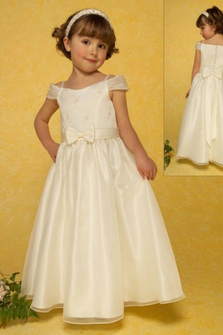 beautiful-flower-girl-dress-adorned-with-bow-tie_1358458019976.jpg