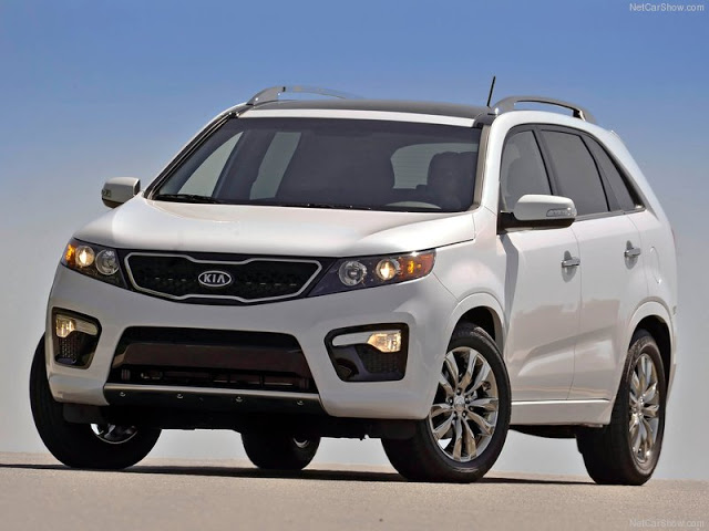 Kia-Sorento_2013_800x600_wallpaper_01.jpg