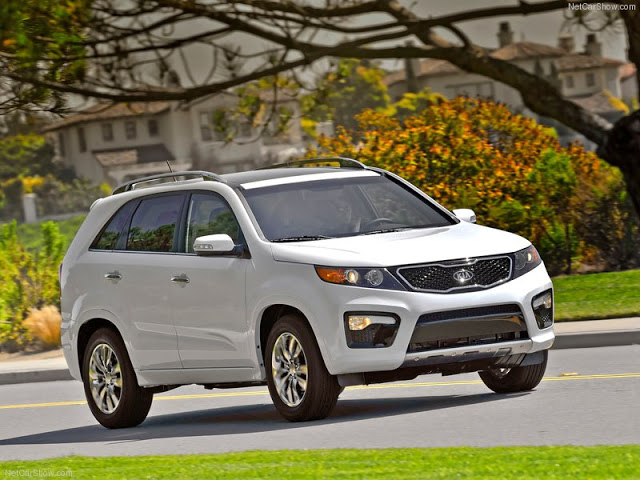 Kia-Sorento_2013_800x600_wallpaper_0c.jpg