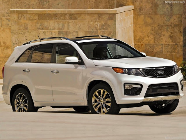 Kia-Sorento_2013_800x600_wallpaper_0e.jpg