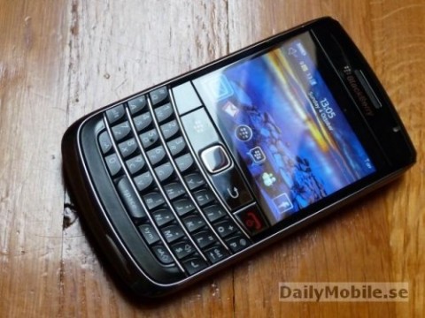 500x_blackberry-9700-onyx-06-500x375-480x360.jpg