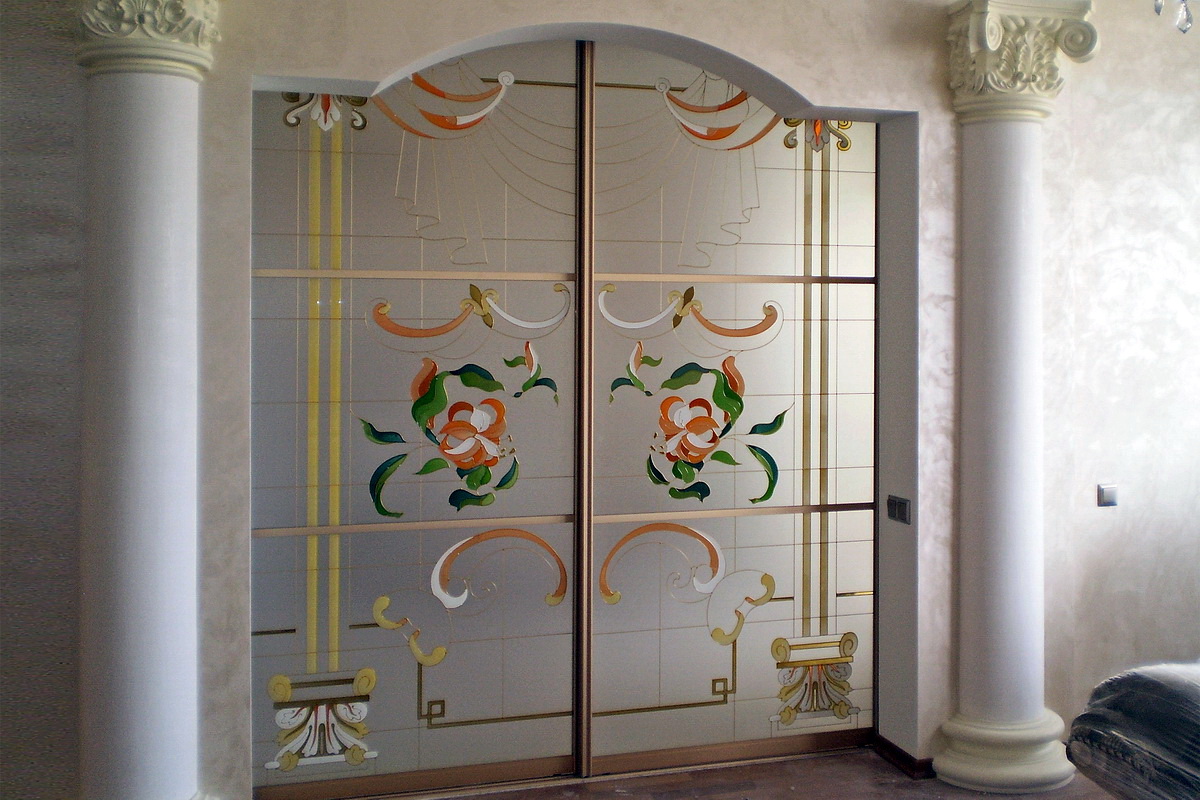 vitrazhnye-dveri-v-sovremennom-interere-58.jpg