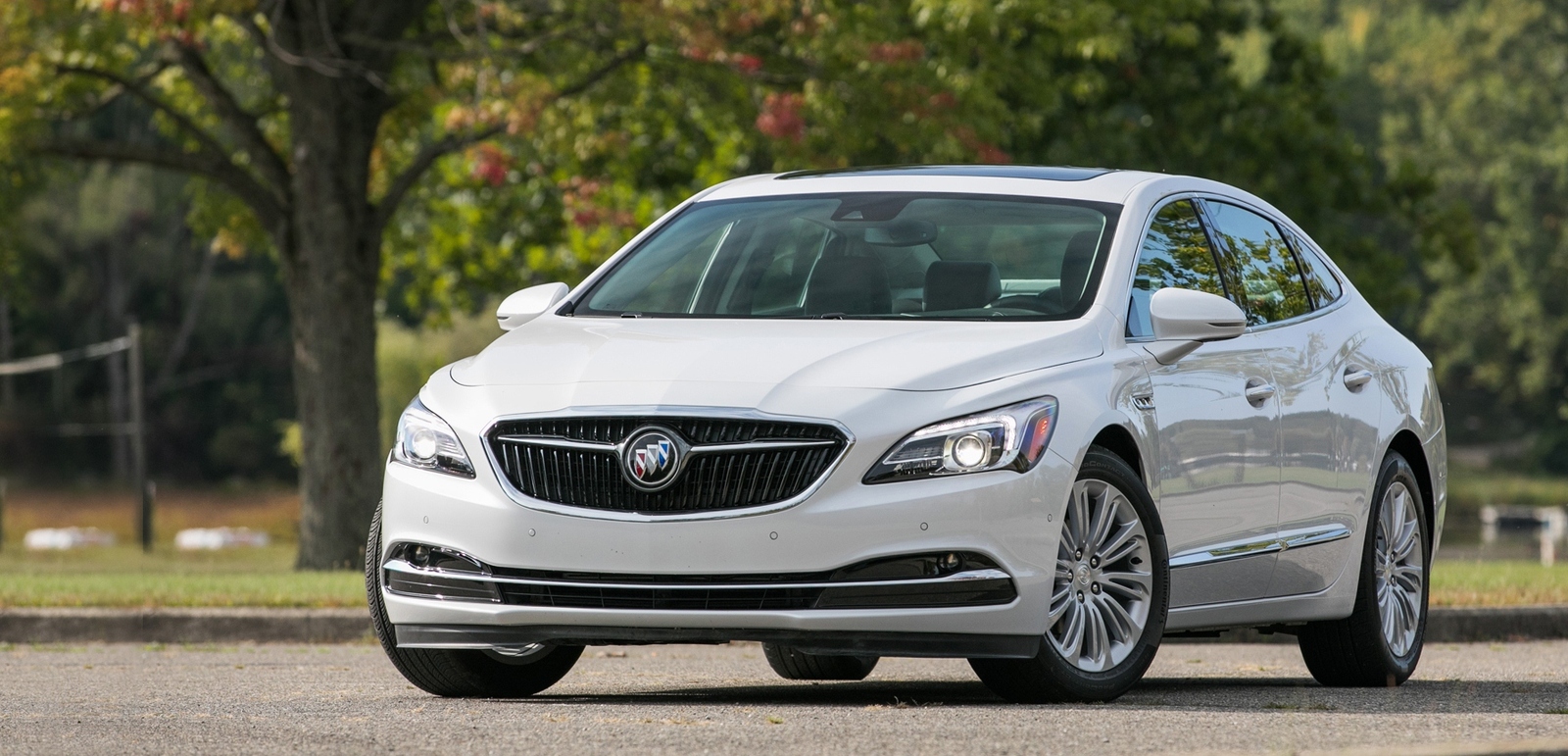 223141-2018-buick-lacrosse-eassist-hybrid-test-review-car-and-driver-photo-692544-s-original.jpg