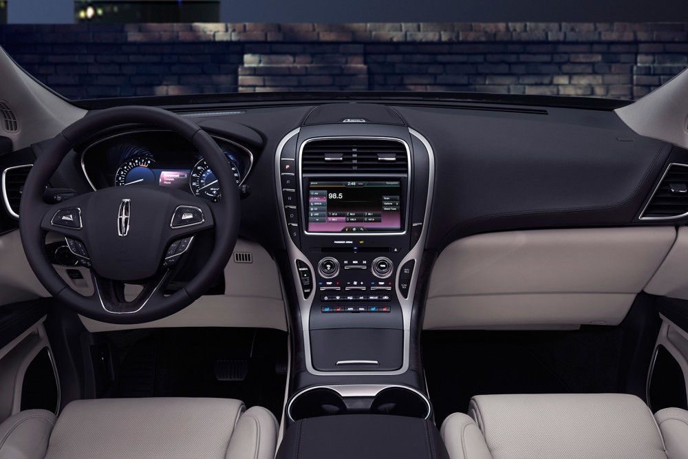 Internal-car-2016-Lincoln-MKX.jpg