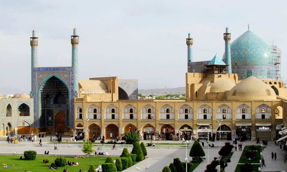 ESFAHAN-MOSCHEA-DI-IMAM-1-min.jpg