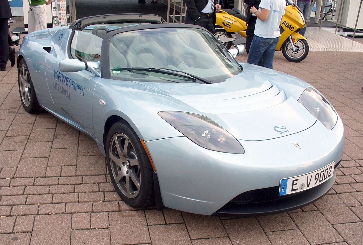 1200px-Tesla_Roadster.jpg