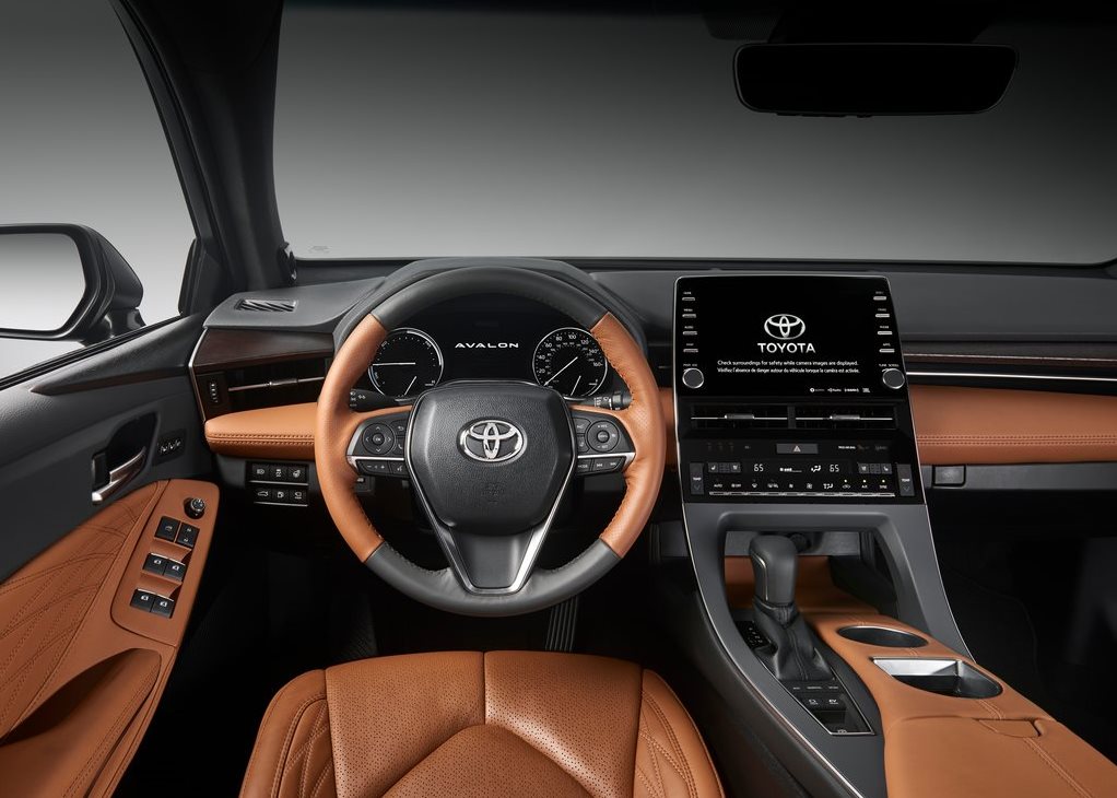 2019_Toyota_Avalon__3_.jpg