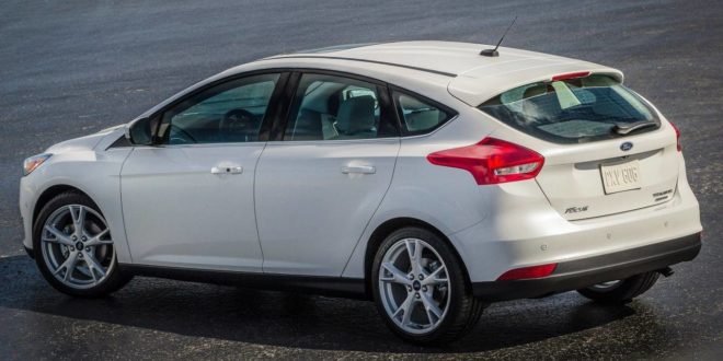 2015_ford_focus_4dr-hatchback_titanium_rq_oem_1_1280-660x330.jpg