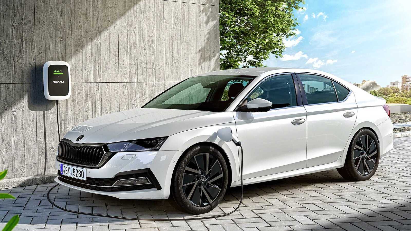 2020-Skoda-Octavia-12.jpg