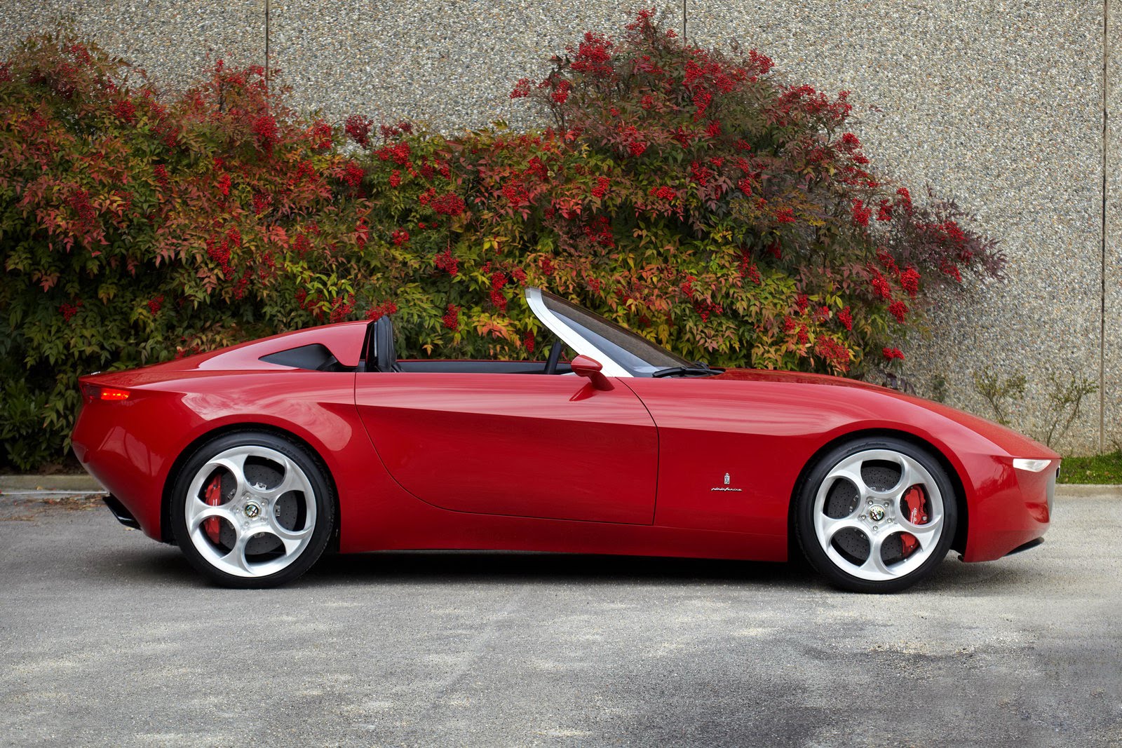 alfa-romeo-spider-2014-image-2-58.jpg