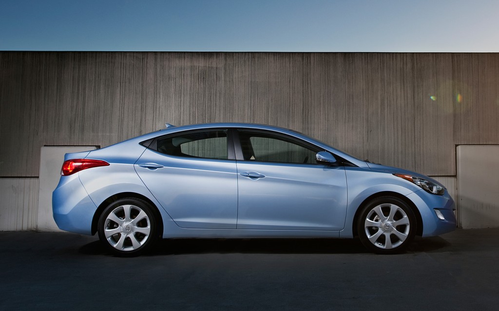 2013-Hyundai-Elantra.jpg