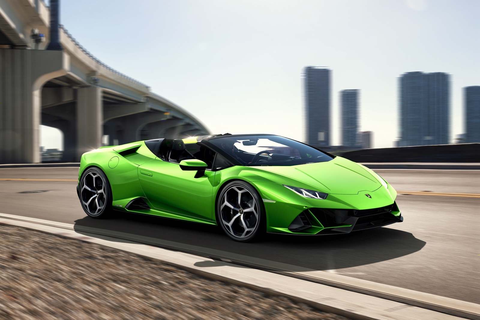 Image-1-Huracan-EVO-Spyder.jpg