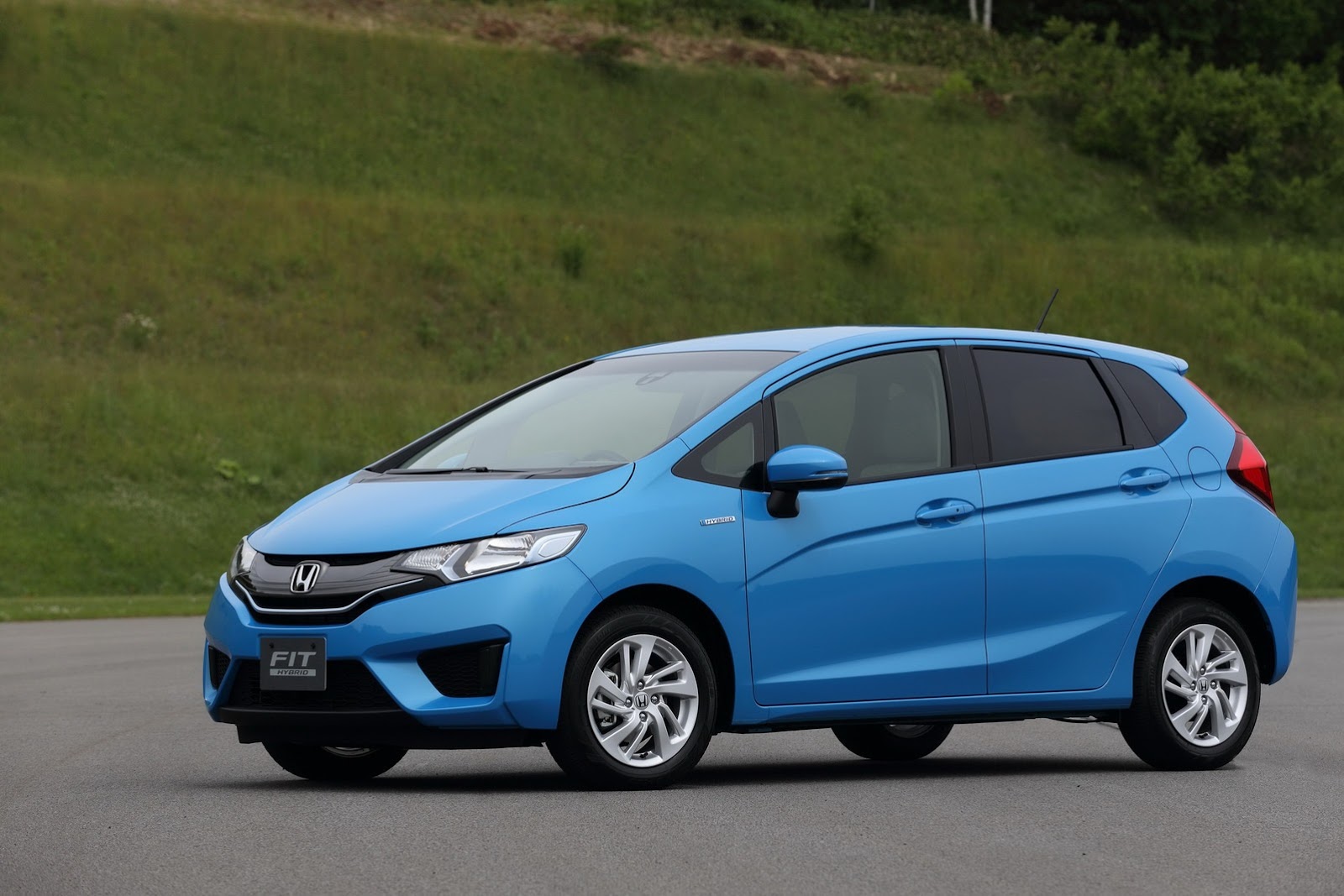 2014-Honda-Fit-Jazz-22.jpg