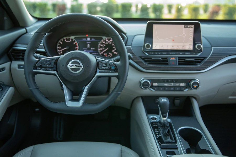 2019-Nissan-Altima-Edition-One-interior-.jpg