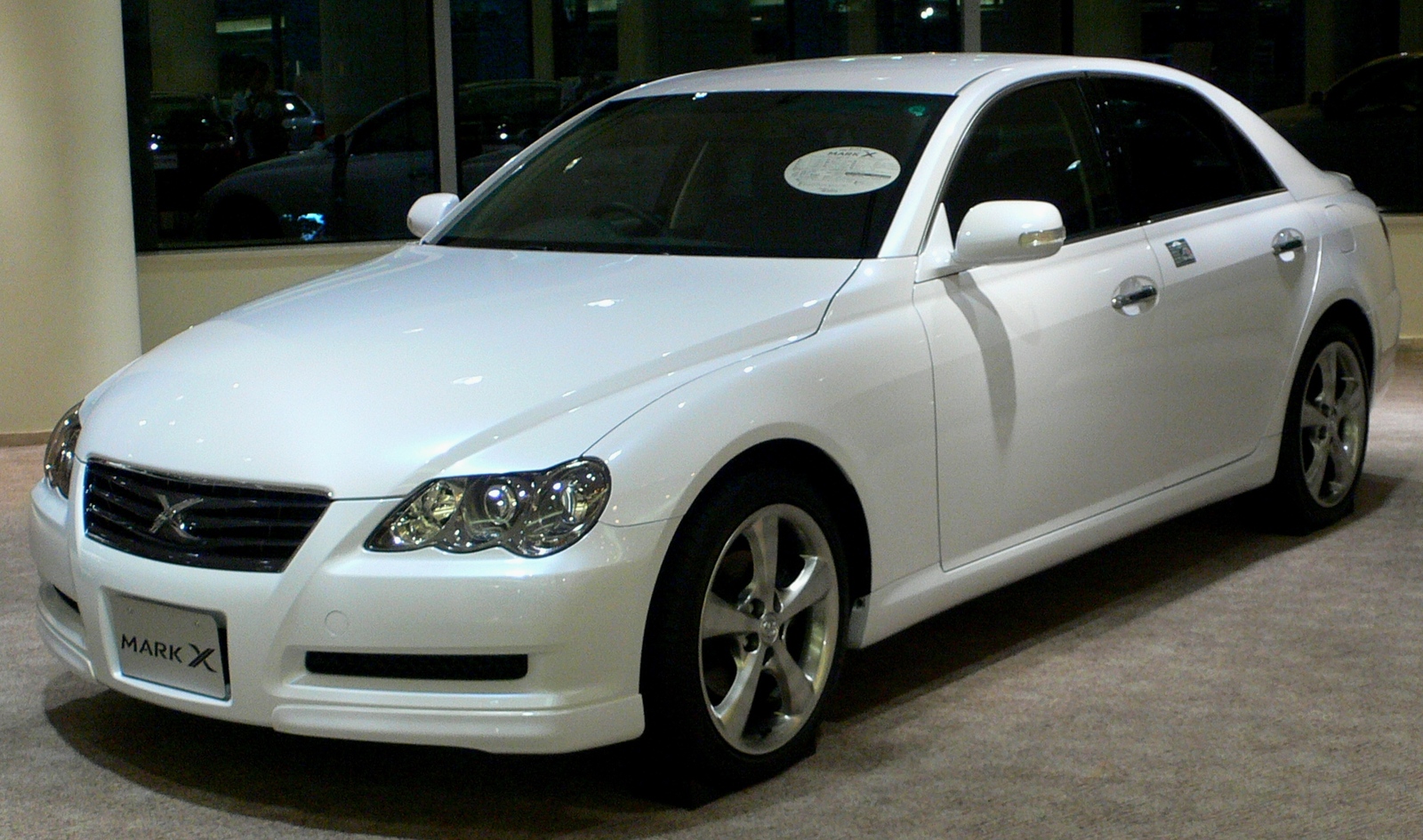 2006_Toyota_Mark-X_01.jpg