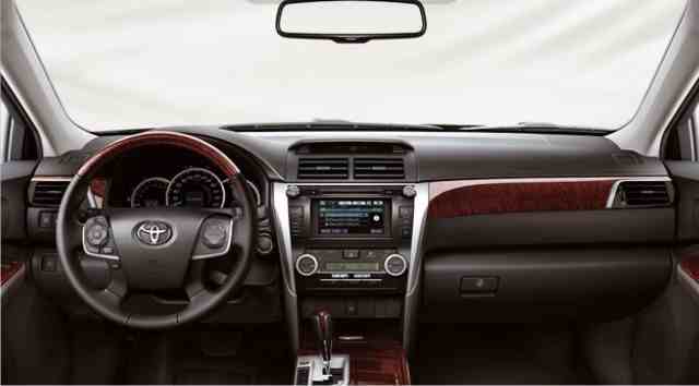 Internal-Toyota-Aurion-2017.jpg