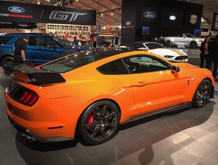 2020-mustang-gt-shelby-gt500-twister-orange.jpg