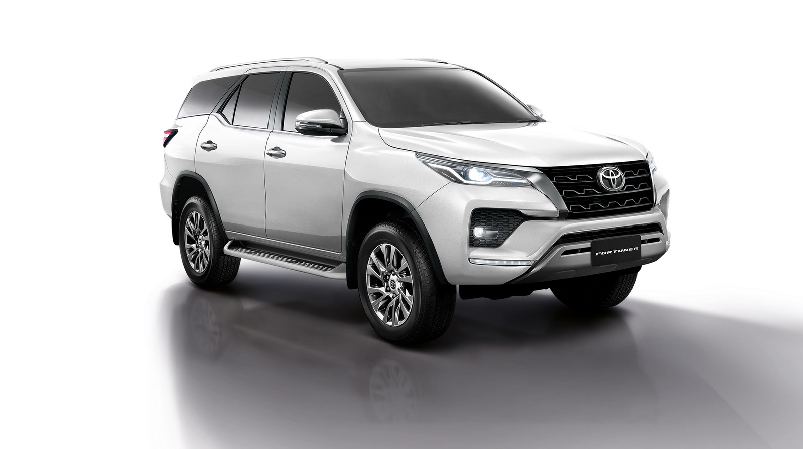 Toyota-Fortuner-3.jpg