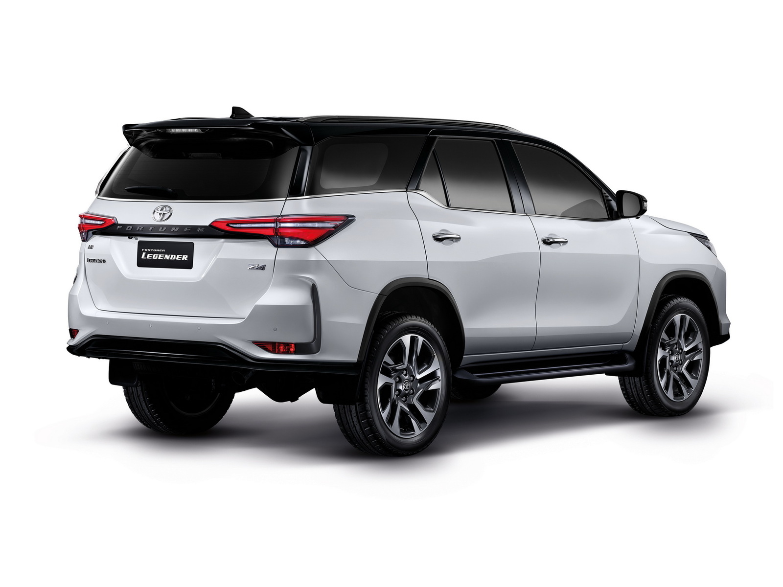 Toyota-Fortuner-31.jpg