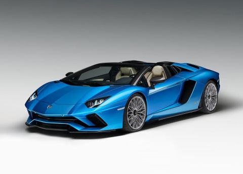 mobile_listing_main_2018_Lamborghini_Aventador_S_Roadster__1_.jpg