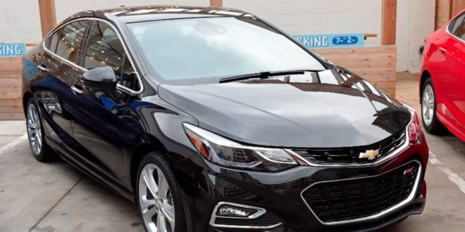 2018-Chevrolet-Cruze-11-660x330.jpg