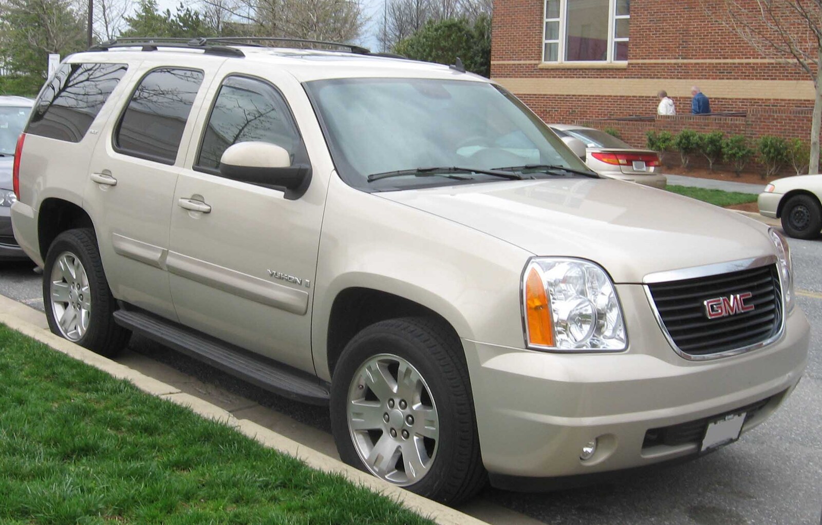 GMC_Yukon_SLT.jpg
