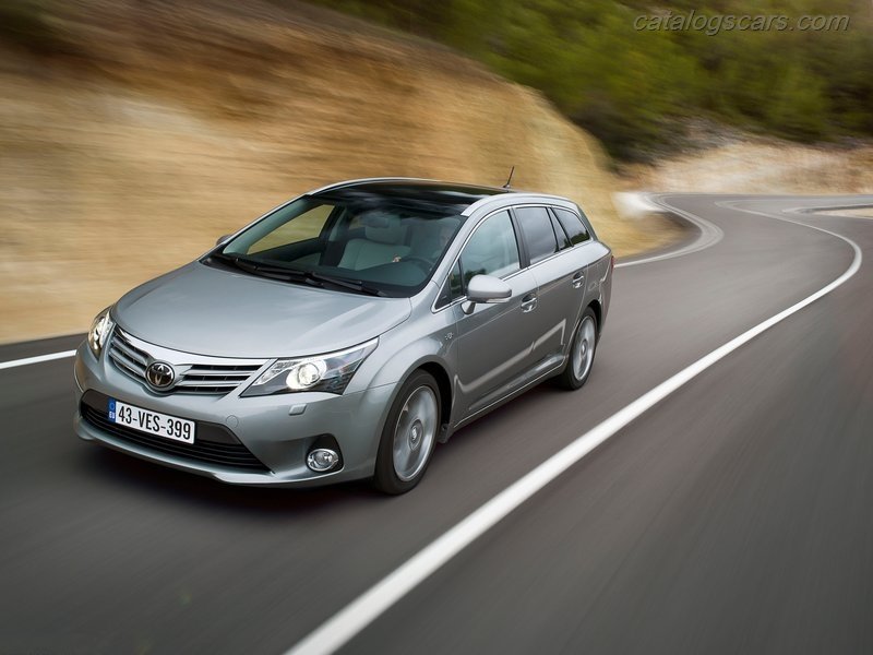 Toyota-Avensis_2012_800x600_wallpaper_01.jpg