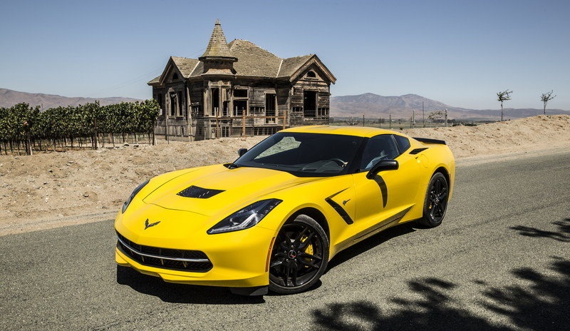 Interface-2015-Chevrolet-Corvette-Stingray.jpg