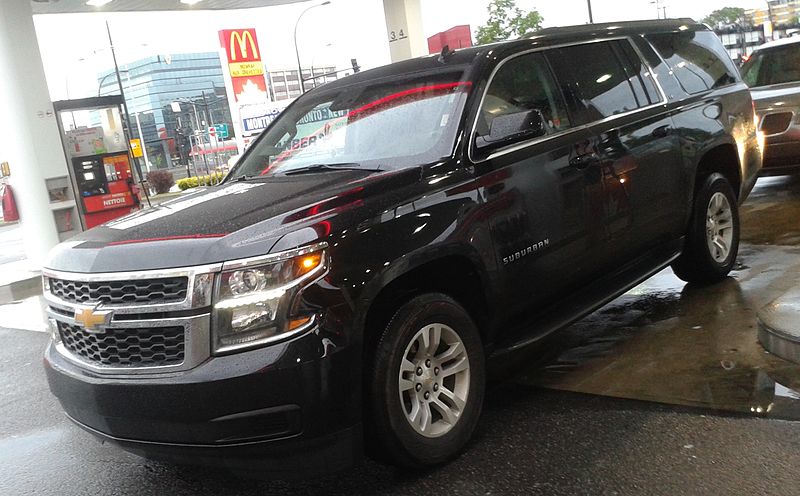 Chevrolet-Suburban-2015.jpg