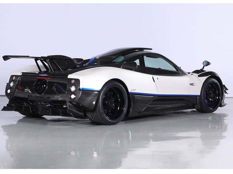 Auto-Pagani-Zonda-Riviera_16e9c62ad56_original-ratio-637112347490374275.jpg