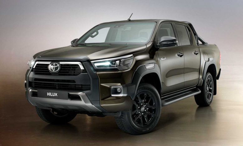 2021-Toyota-Hilux-7-780x470.jpg