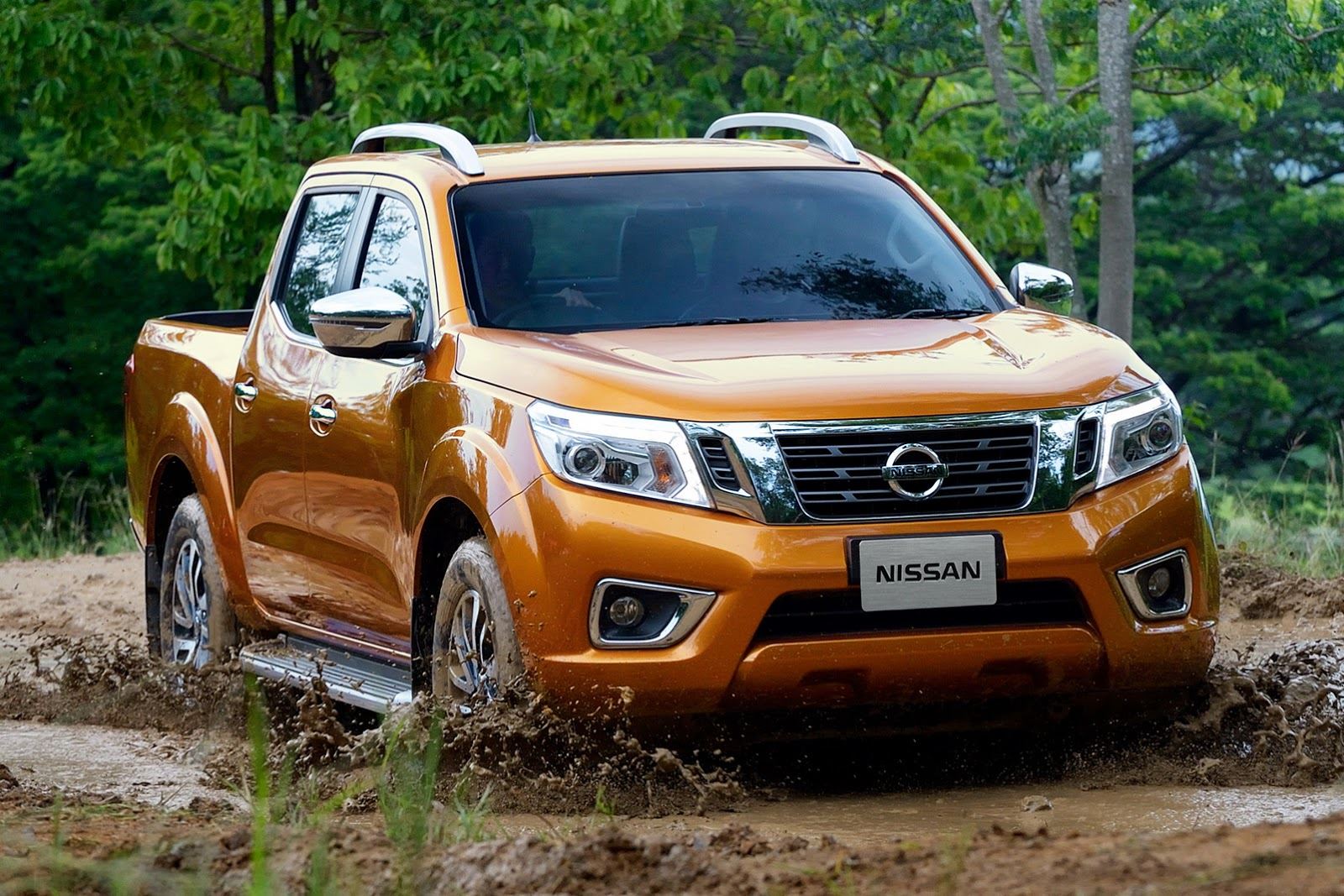 2016-Nissan-Navara-.jpg