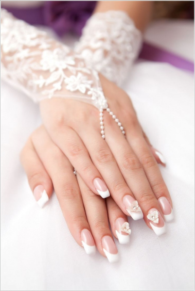 3d_flower_bridal_nails_bmodish.jpg