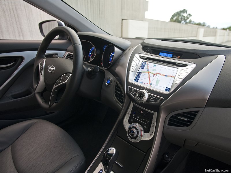 hyundai-elantra_2011_800x600_wallpaper_16.jpg