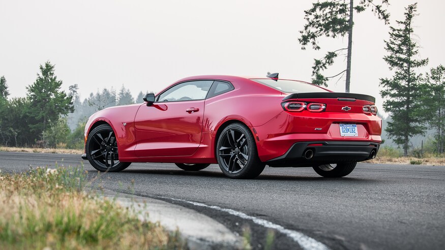 2019-Chevrolet-Camaro-Turbo-1LE-71.jpg