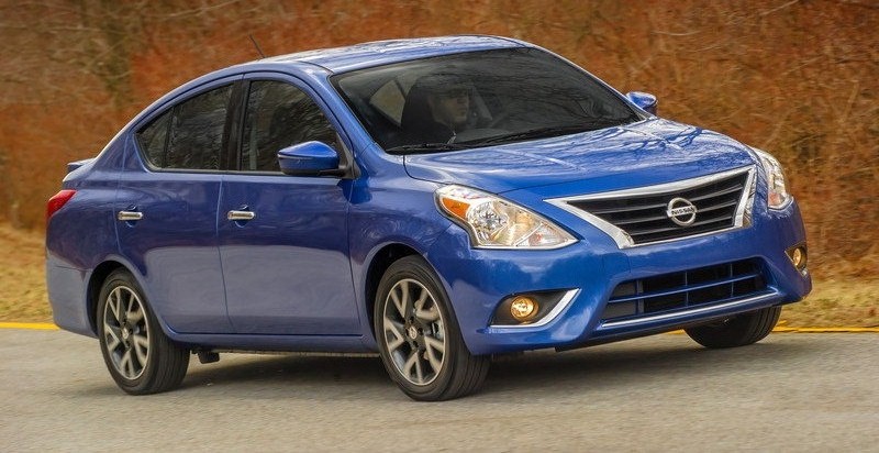 Interface-2015-Nissan-Versa.jpg