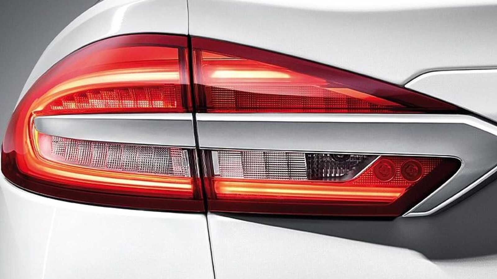 2020-ford-mondeo-facelift-china-spec-taillight.jpg