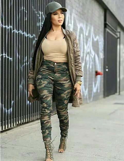 kym_krdshyn_ttlq_bsyh_camouflage_print.jpg
